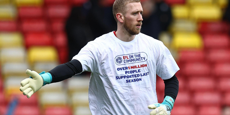 What Defines a Legendary Goalkeeper?